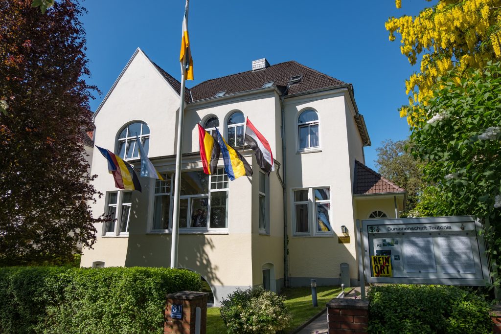 Haus außen Sommer
